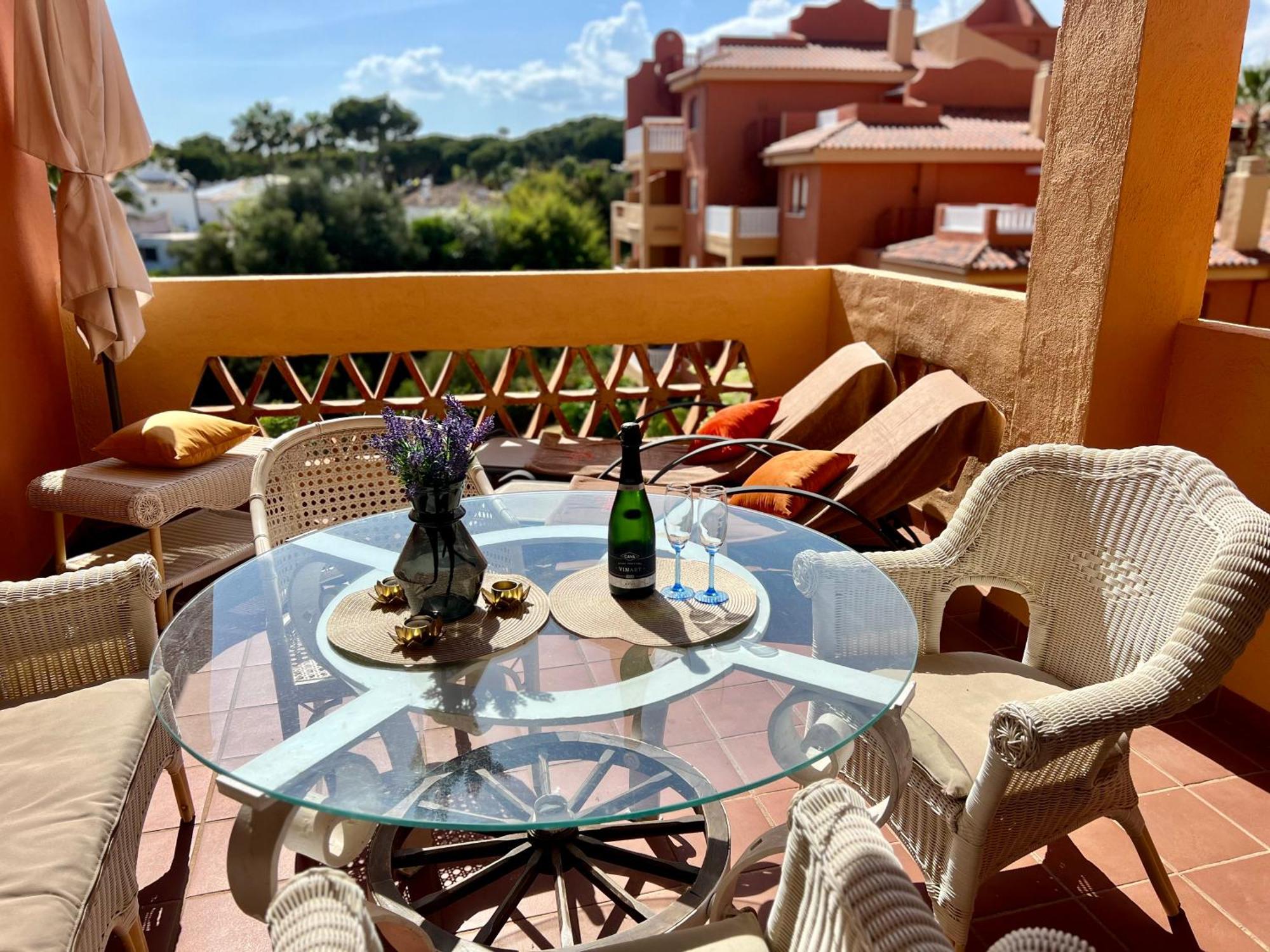 2 Bedroom 2 Bathroom Apartment Marbella East - La Reserva De Marbella Exterior foto